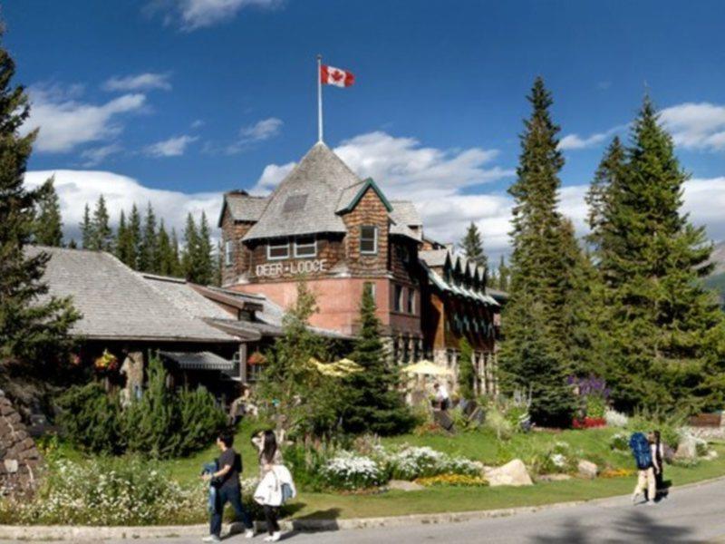 Deer Lodge Lake Louise Εξωτερικό φωτογραφία