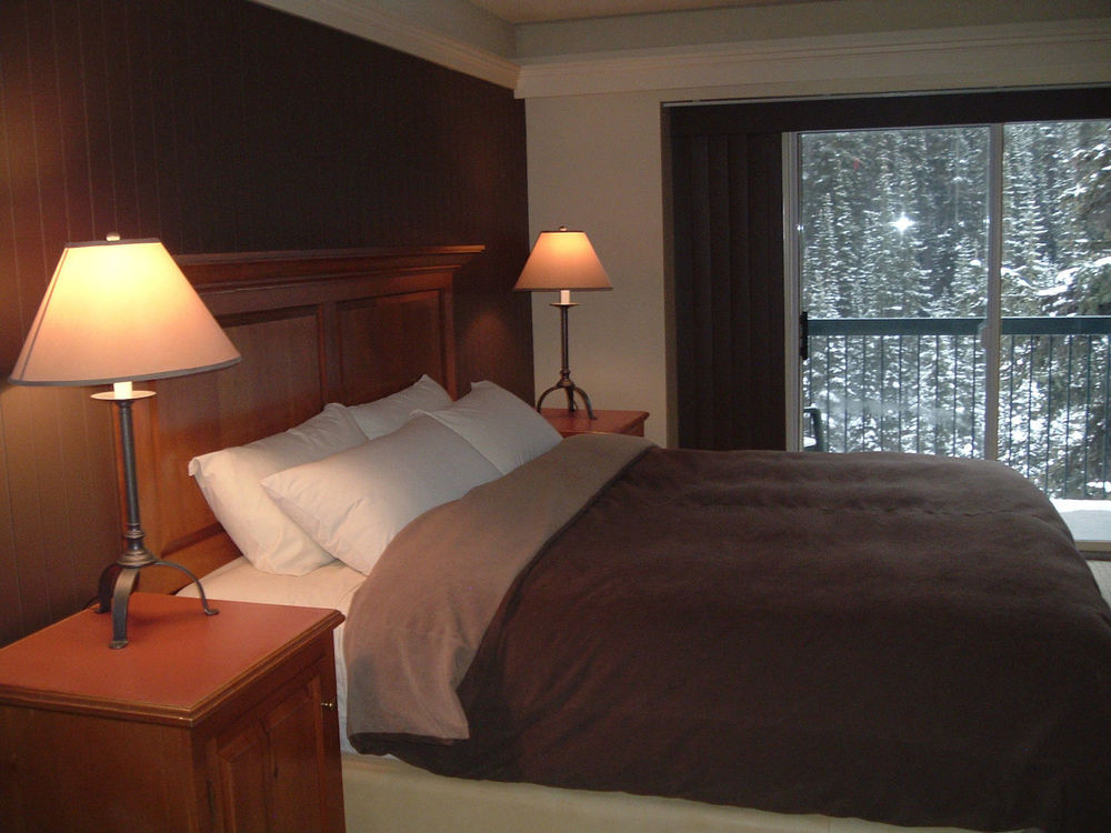 Deer Lodge Lake Louise Εξωτερικό φωτογραφία